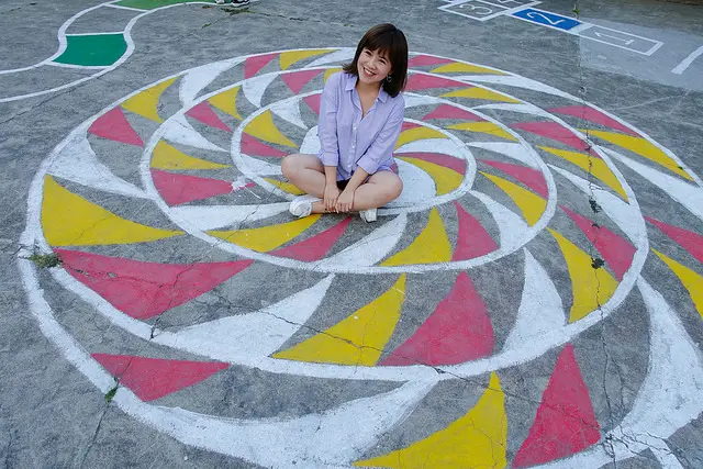 | Taiwan Taichung 台灣 台中 烏日區☻ 小林陳舍 | 老宅咖啡館 . 三合院 . 空地彩繪塗鴉 魔法陣 棒棒糖 跳房子 復古新活力