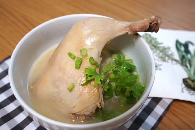 [網購推薦] 奧丁丁市集 輕鬆買遍全台灣在地好食材。群美美食--茴香羊肉水餃、 香菜皮蛋鮮肉蝦仁、狀元雞。新芳園醬油--遵循古法純手工釀造的好醬油!
