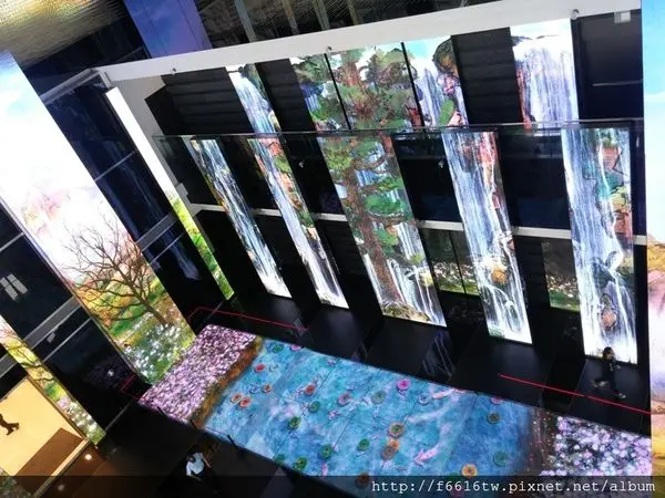 免費【南港軟體園區】小朋友玩瘋了全台最大360度LED 互動屏