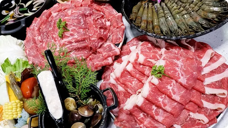 台中火鍋推薦-肉魂鑄鐵料理，超彭湃大胃王套餐50盎司肉盤大滿足 - 棉花糖的天空