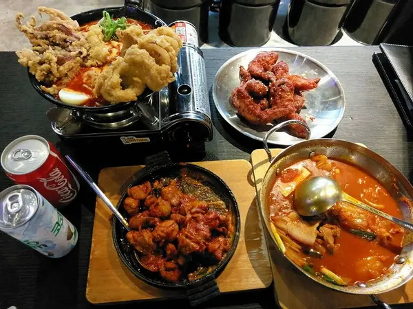 POCHA 韓式熱炒－當初衝了沒搶到５折　後來去吃整個噢死              