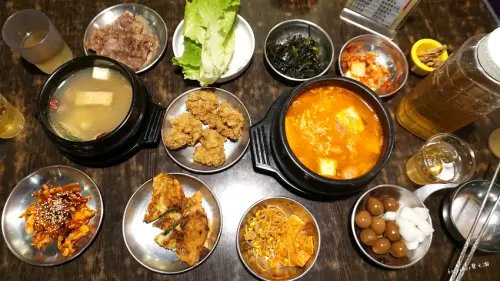 ★高雄三民★【槿韓食堂】各式韓國料理滿滿一桌吃到飽/食尚玩家推薦。