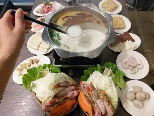 瓦法奇朵Waffogato-北車周邊複合式料理  火鍋、排餐、甜點應有盡有              