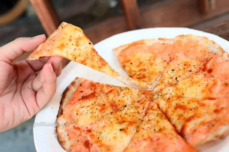 【美食】台南。安平《東京明太子起司烤餅》平價銅板小點心 日式風味烤薄餅 - 卡琳。摸魚兒趣