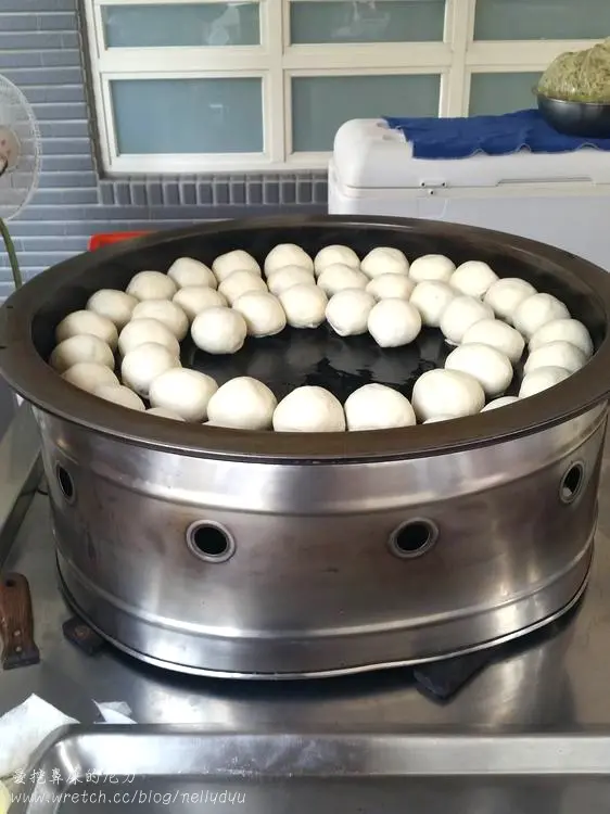 『食記』高雄鹽埕。鹽埕必吃下一鍋水煎包，永遠都等下一鍋～