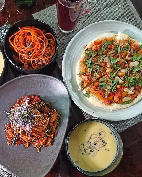 【台北大安】二訪Mianto艾果豐，南非主廚用心經營的用餐氛圍，少見的異國蔬食，無酒精無奶蛋的純素食餐廳