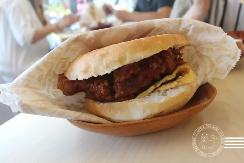 台中 北區。早安公雞農場晨食-價格親民通勤早餐好朋友|嘉明鮮乳|推薦浩克雞腿老麵堡|近二中