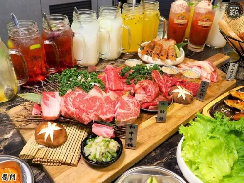  龍門燒肉，韓風貨櫃屋裝潢，全新男子漢套餐霸氣上桌~        
      