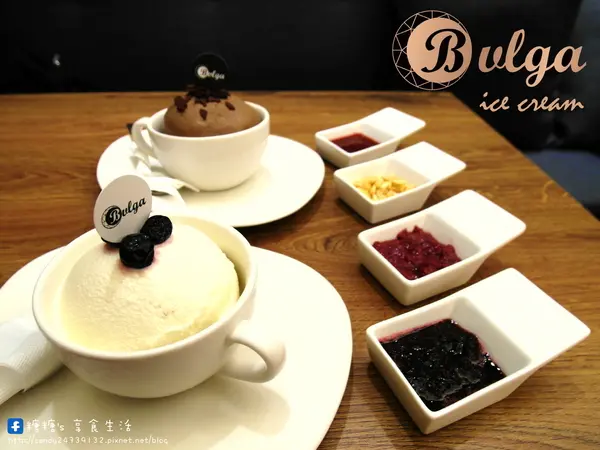〖台中│美食〗Bulga 寶格冰淇淋 ❤ 草悟道新開幕冰品店，裝潢典雅高貴，價格不貴，搭配手工果醬，層次更豐富!!