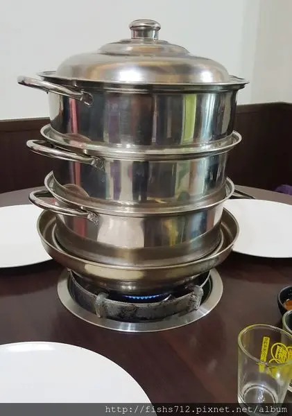 台南 餐廳 海島火鍋店-沙茶爐/海鮮爐/海鮮塔 活跳跳藥膳蝦