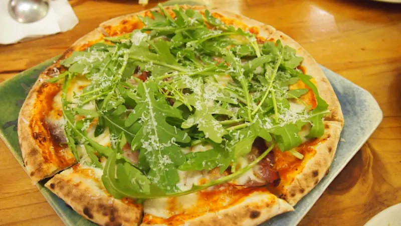 【新北市新店區 / 窯烤披薩 / 捷運大坪林】 新店美食 披薩斜塔Pizza Tower 窯烤拿坡里披薩 從午餐吃到下午茶