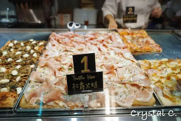 【台北美食推薦】SQUARE Pizza al Taglio 方 一個人也能獨享 長方形薄pizza口味好多松露薯條好香濃推薦！(異國料理 信義區 市政府  )