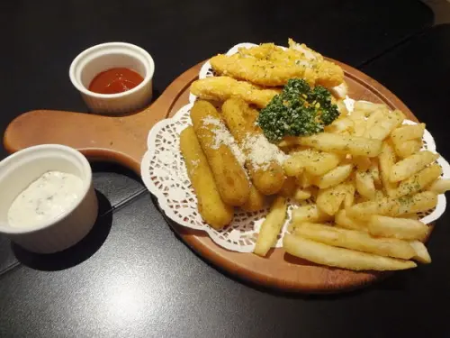 中壢端陽邀月複合式餐廳~近中正藝術館~中正公園附近~寶迷抓寶後休憩的好地方~