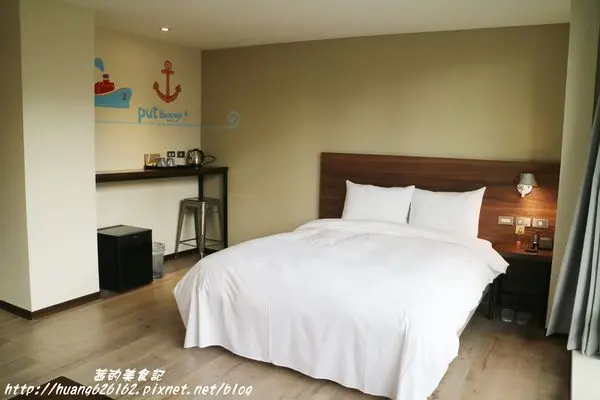 【基隆住宿】工業風格商旅 『享住旅店(Just Live Inn)』近基隆廟口、微醺之夜~