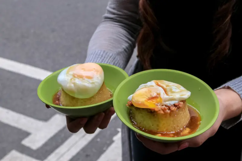 【板橋美食】板橋祖傳筒仔米糕：傳承三代傳統古早在地滋味，飄香四十年 /板橋銅板美食在地小吃