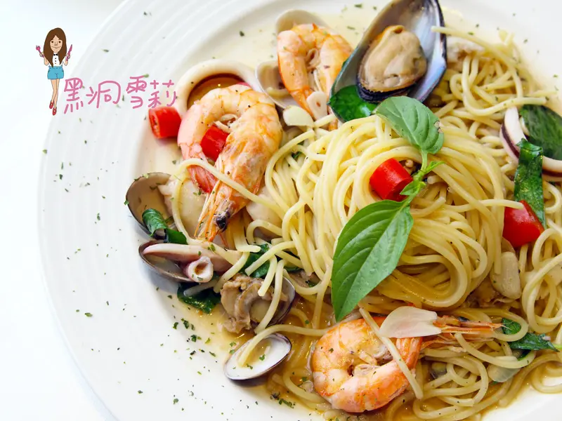 【食記】新竹／東區「LeNINI樂尼尼義式餐廳 晶品城店」．晶品城購物廣場 〃近新竹火車站