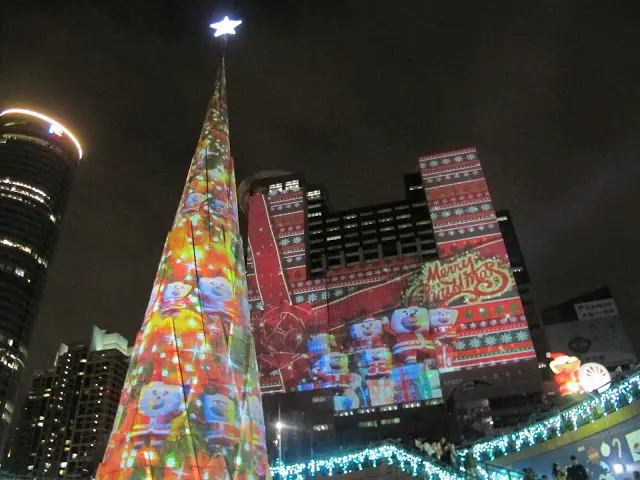 【板橋】2016浪漫夜晚3D光雕投影耶誕樹~新北市歡樂耶誕城
