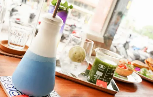 【嘉義美食】那個那個 NagNagerCafe・少女心擺盤的文青/工業風/輕食咖啡館