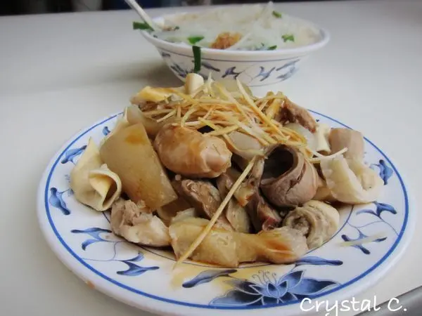 【台北美食推薦】南機場夜市黑白切米粉湯老店 湯頭甘甜 黑白切樣樣都新鮮推薦！(必吃 小吃)