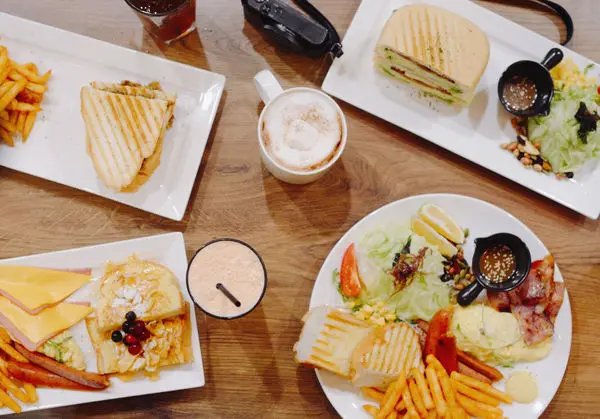 ［桃園市 中壢區］豐滿總匯三明治 豐滿中壢中原店 早起後的大滿足  中壢早午餐 咖啡下午茶 中原夜市 中原大學