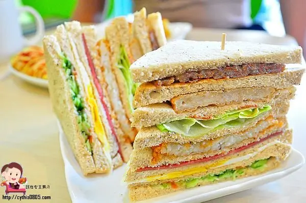 桃園中壢美食–AM199早午餐/內壢美食/元智大學/環中東路/巨無霸/早午餐/薯餅塔/咖啡/西式早點/優park社區/夢幻公園