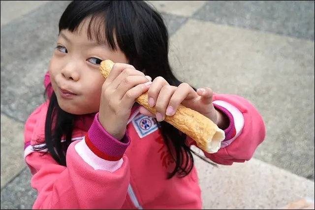 《基隆美食》早午場限定好味~手工炭烤吉古拉，加碼孝三路美食長腳麵食豬腳乾麵