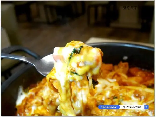 【新北/三重】熱呼呼牽絲起司包著雞肉！特定節日499元韓國酒類、飲品類喝到飽！惡魔韓式餐廳