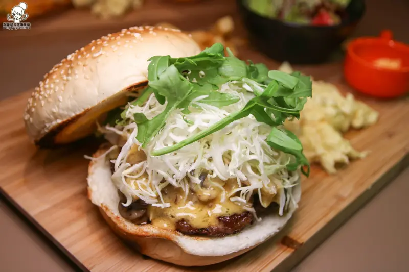 迷彩控必吃Capa Deli Cafe，Brunch早午餐、義大利麵、漢堡、下午茶通通搞定