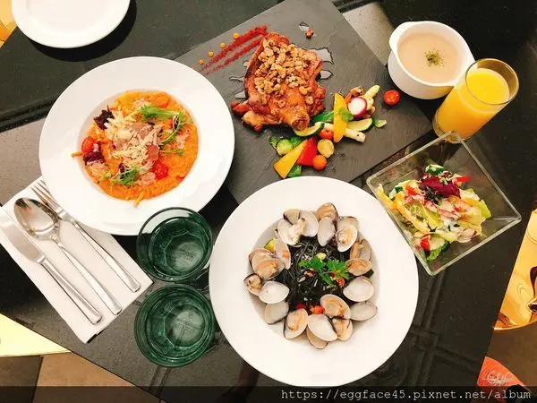 [台北美食] 華麗金屬風TUTTO Fresco「翡冷翠義式餐廳 (台北車站店)」#網美最愛 #cp值高 #台北車站 #愛評體驗券