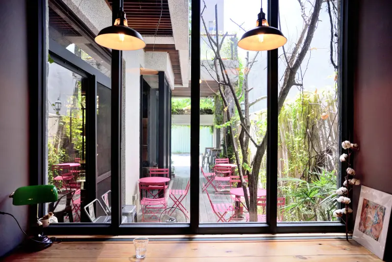 二街咖啡 ｜在咖啡冷掉之前，你最想遇見誰?