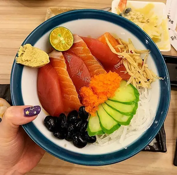 台北南機場│卓木鳥日式料理：大推一吃就愛上│南機場夜市旁平價新鮮日式料理店【附菜單】【不限時餐廳】【日式生魚片餐廳】