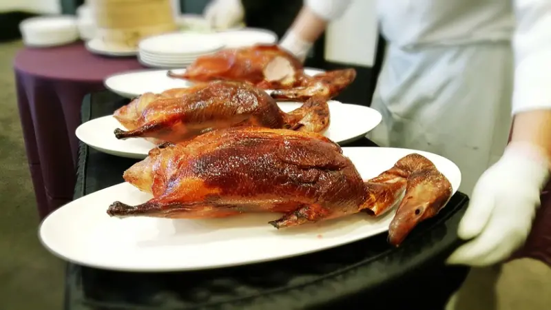 Food｜台南中西區｜晶英酒店 晶英軒極品烤鴨宴－廣式掛爐烤櫻桃鴨，一鴨多吃，融入台南特色的創意料理