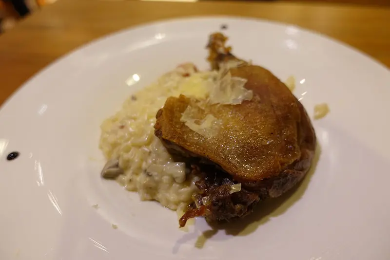 (胖樺食記)高雄鹽埕區超推薦美食「Dor留手工義大利麵(駁二店)」/超推鴨腿起司燉飯/不收一成服務費