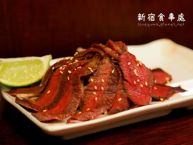 新宿食事處～比手掌還大的霸氣絕品牛魔王壽司、Choice等級的頂級鹽燒牛小排！還有多種豐富美味的日本料理｜捷運善導寺站美食｜捷運台北車站美食｜捷運中山站美食