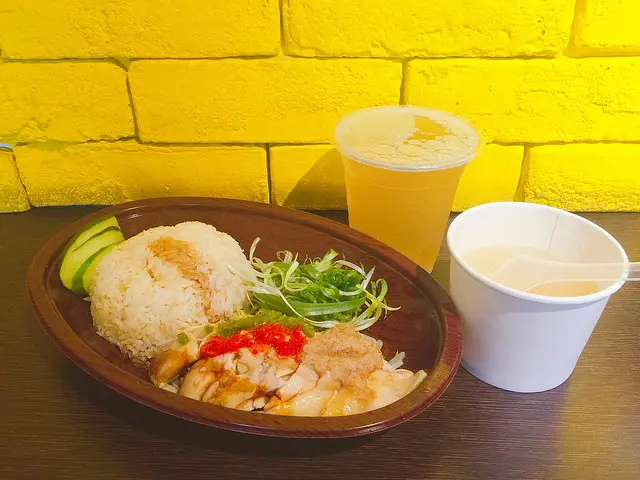 【台北中山美食】甘榜馳名海南雞飯，正宗馬來西亞海南雞飯，沙勞越胡椒湯可免費續!