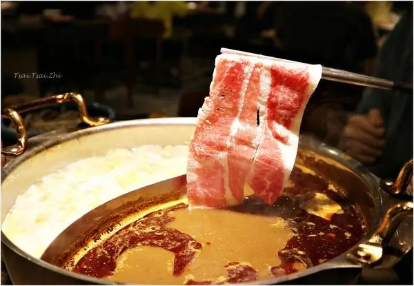 [新北板橋]有乾人鴛鴦麻辣火鍋|香麻麻辣鍋x東北酸白菜鴛鴦鍋|近捷運亞東醫院站、新北市立圖書館總館、愛買