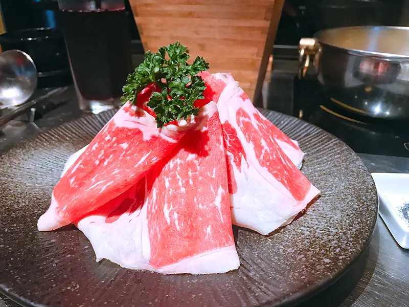 ［台北］鐵支涮火鍋TIGI HOT POT 肉質講究海產新鮮 時尚霸氣潮流工業風 大安區巷弄精緻火鍋餐酒館