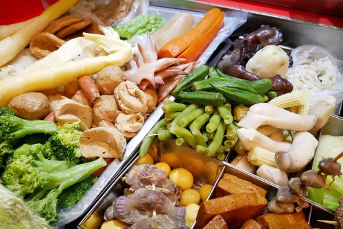 小當家健康鹹水雞(公館總店)有菜有肉又清爽涮嘴