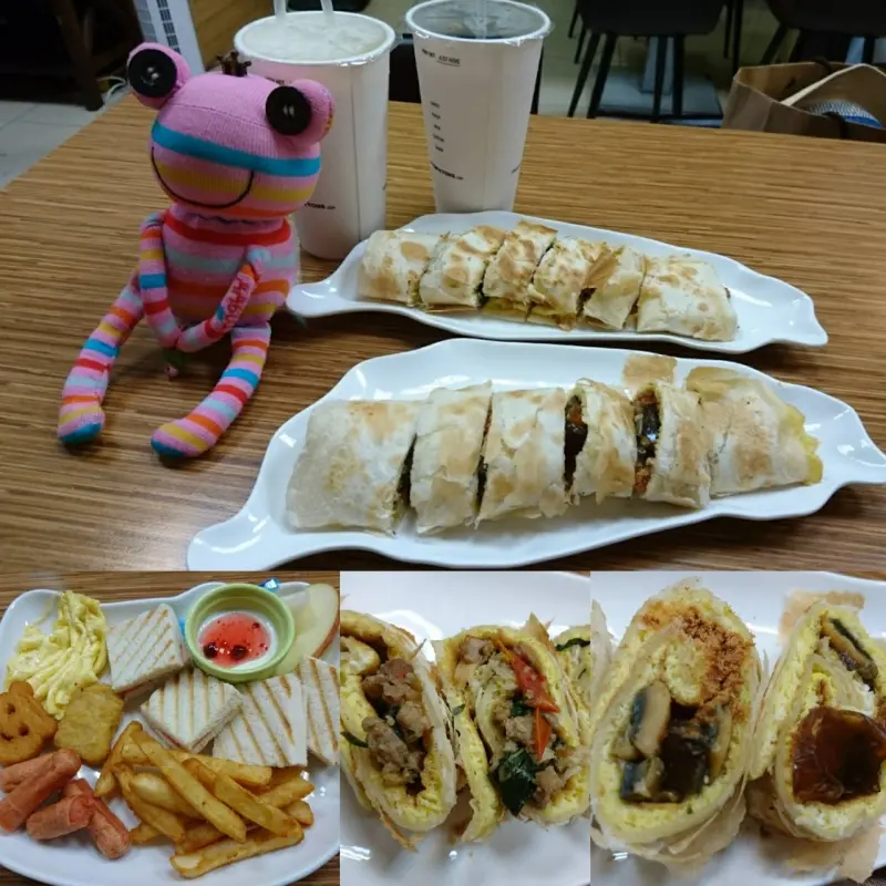 高雄~蛋餅先生~平價美味早午餐~創意蛋餅任你選~推皮蛋肉鬆蛋餅好好吃呦~              