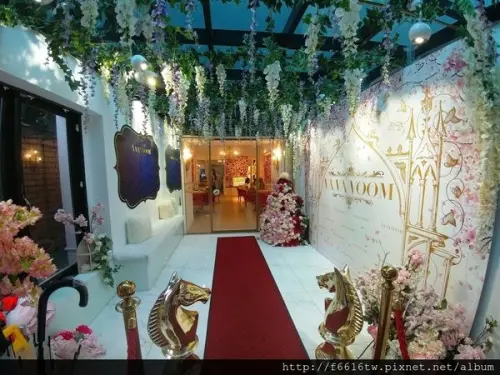 台北 美食 【東區 光復南路】VA VA VOOM 紫藤花海隱藏巷弄內時尚夢幻秘密花園
