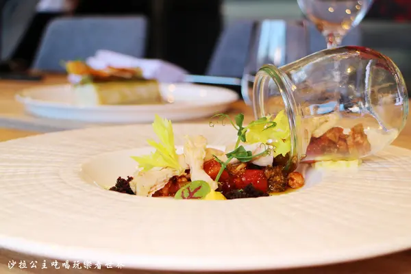 南港米其林料理『L’origine by La Credenza』兔肉沙拉/哇沙米燉飯