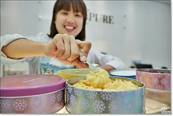 『台中。南屯區』 SweetsPURE森貝爾手作甜點(手工餅乾｜手工蛋糕｜彌月禮盒)-溫暖手作療鬱系甜點、手感烘焙幸福食光  台中正夯的手作餅乾伴手禮『曲奇巧酥』，三種口味一次滿足