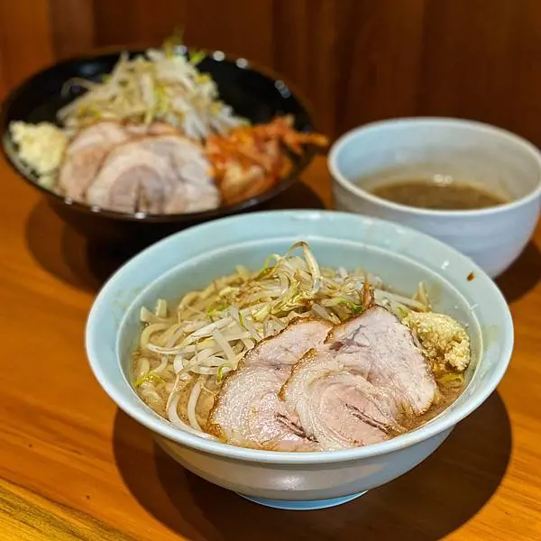 『台南東區|菜良sara日式拉麵』千千推薦 台灣少見的二郎系拉麵