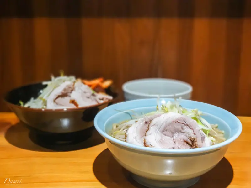 台南東區｜ 菜良sara日式拉麵-二郎系拉麵，粗麵條的平價拉麵