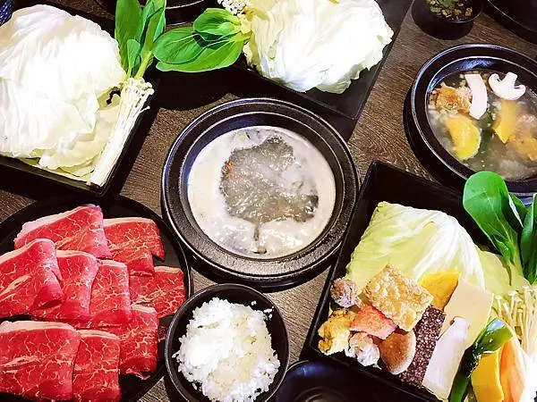 ||吃。花蓮|| 上老石鍋 用餐環境佳的石頭火鍋