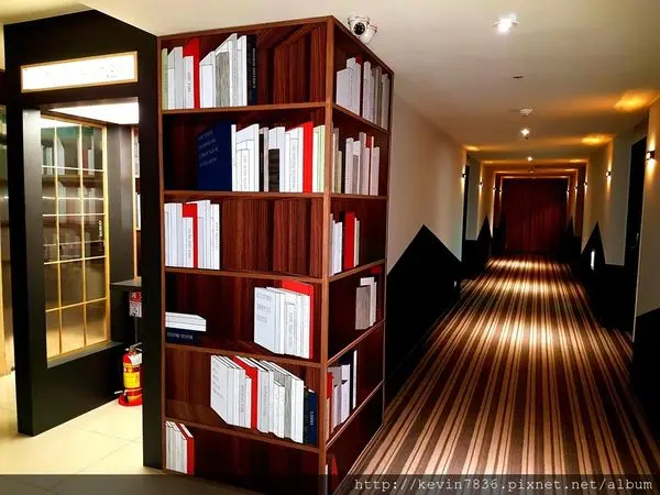 <日月光國際大飯店-桃園館>2016年全新開幕喔~早餐多樣性豐富/親切服務/乾淨舒適/每層不同顏色主題,時尚幸福溫馨的飯店唷!