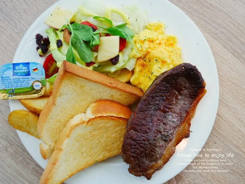 【天母早午餐】台北士林區 omocafé 近捷運芝山站│義式料理│天母sogo ❤跟著Livia享受人生❤