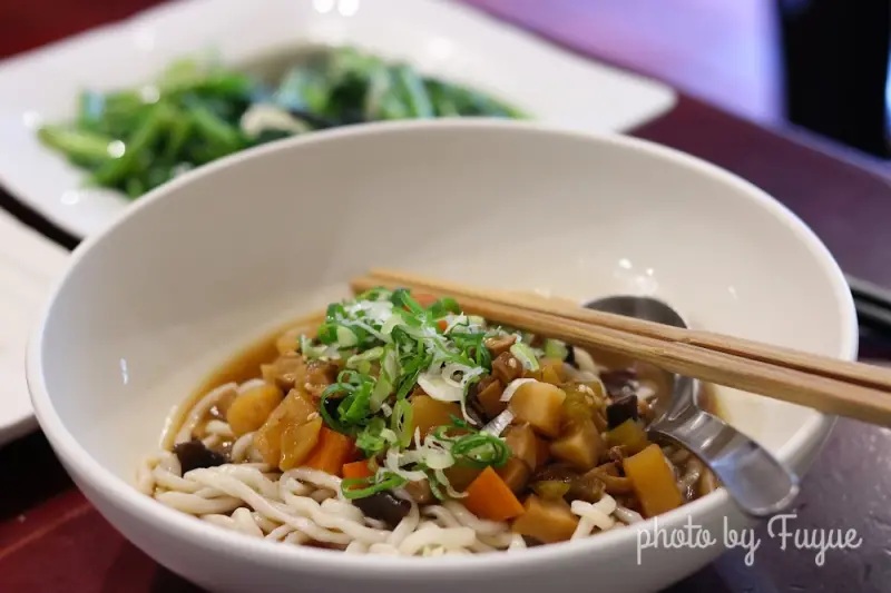 |台北中正‧異國| 平價美味陝西大漠料理《勺勺客陝西料理》二十年老店.特色菜需提前預約.捷運善導寺站(內附菜單連結)–