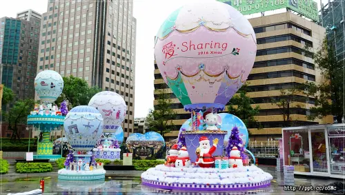 【愛‧Sharing 2016】統一時代百貨，超好拍的聖誕藝術造景／巨型聖誕樹／旋轉木馬／法國的凱旋門／巴黎鐵塔／塞納河畔左岸咖啡