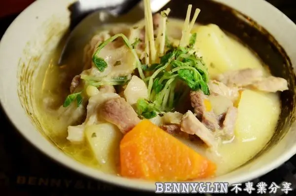 [台中西屯區美食]逢甲商圈食尚玩家推薦巷弄間深夜美食，獨特日式家常無菜單料理 -- 巷子有貓(台中美食、台中逢甲商圈美食、台中深夜美食、台中寵物餐廳)